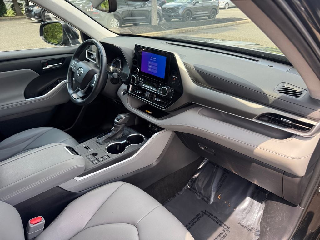 2024 Toyota Highlander Hybrid XLE