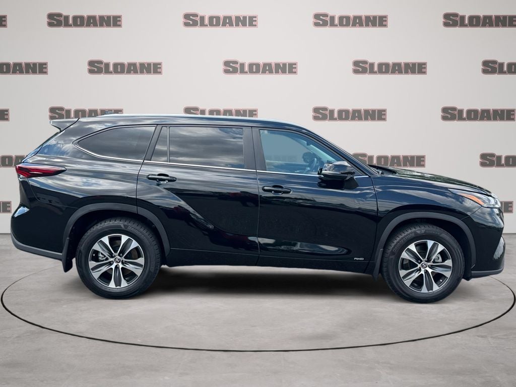 2024 Toyota Highlander Hybrid XLE