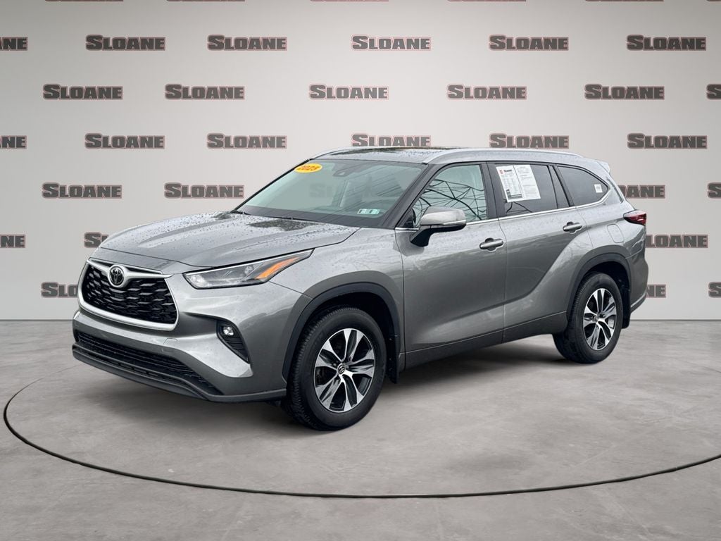 2025 Toyota Highlander XLE