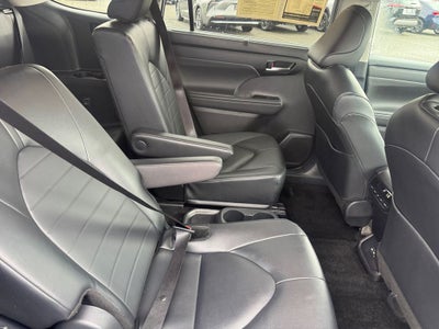 2025 Toyota Highlander XLE