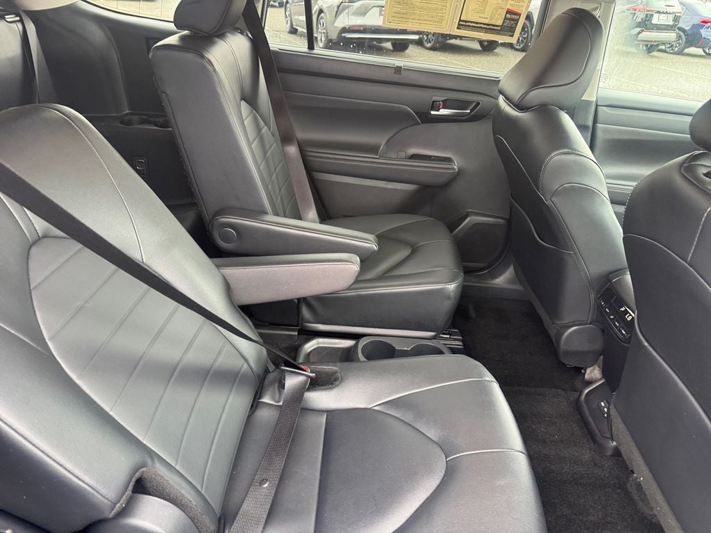 2025 Toyota Highlander XLE