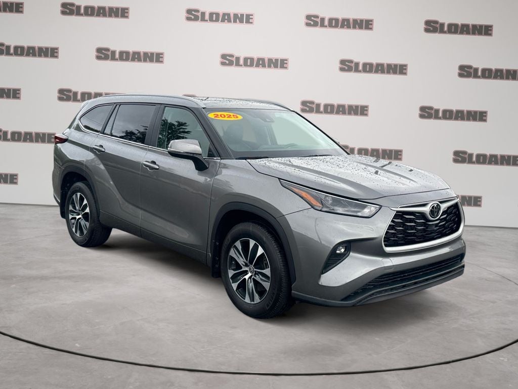 2025 Toyota Highlander XLE