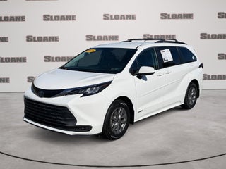 2021 Toyota Sienna LE 8 Passenger