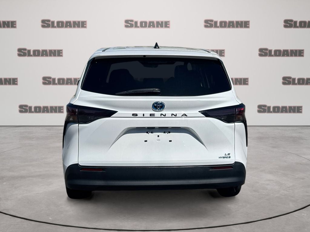 2024 Toyota Sienna LE 8 Passenger