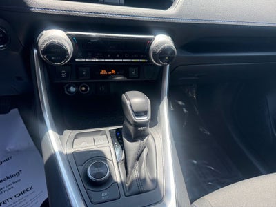 2025 Toyota RAV4 Hybrid SE