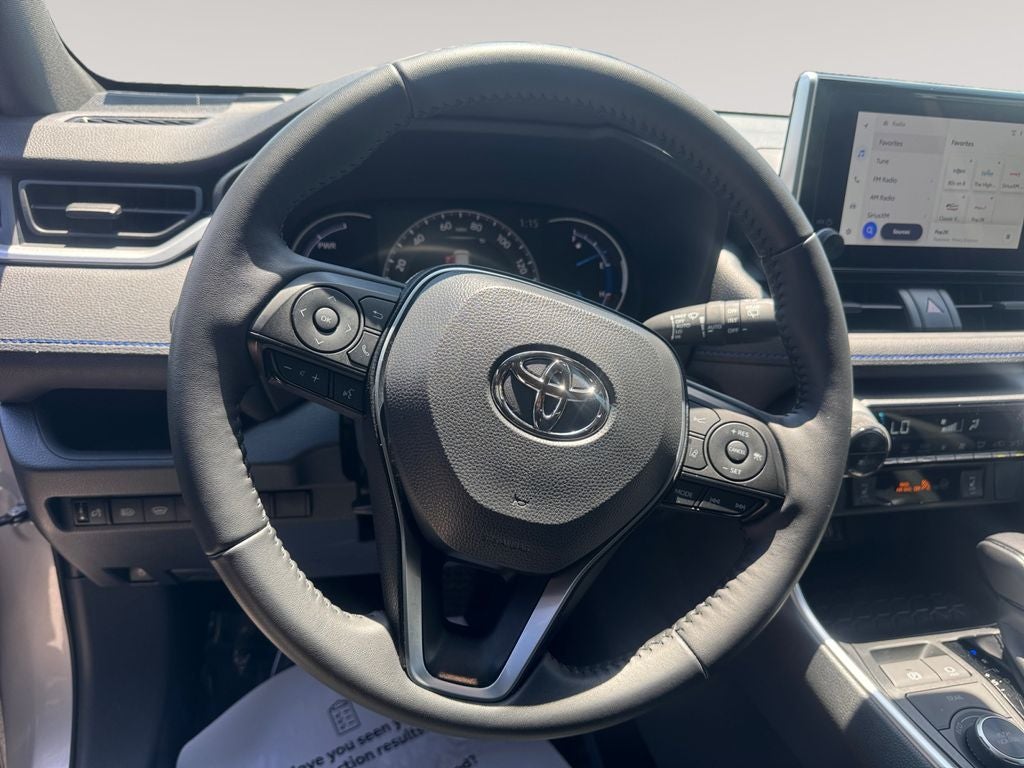 2025 Toyota RAV4 Hybrid SE