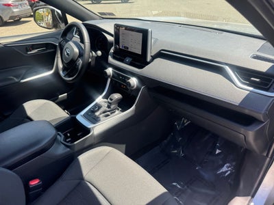 2025 Toyota RAV4 Hybrid SE