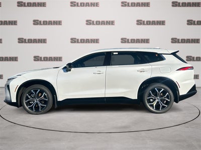 2025 Toyota Toyota Crown Signia XLE