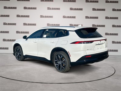 2025 Toyota Toyota Crown Signia XLE