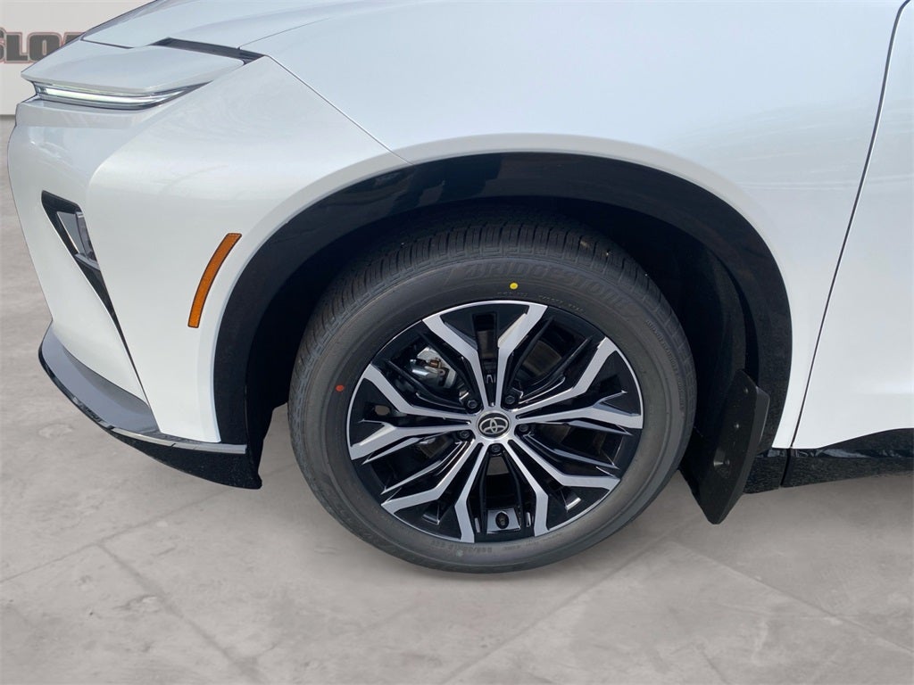 2025 Toyota Toyota Crown Signia XLE