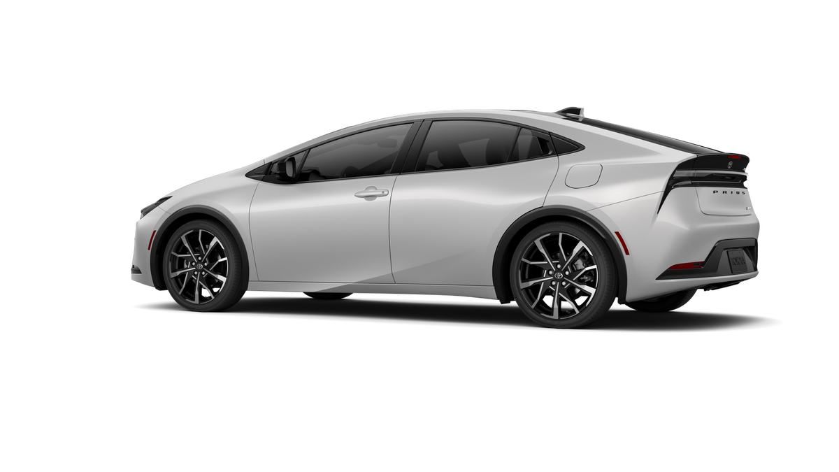 2027 Toyota Prius Plug-in Hybrid XSE