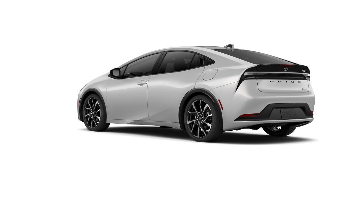 2027 Toyota Prius Plug-in Hybrid XSE